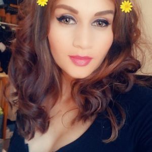 Meet your Posher, Beatriz